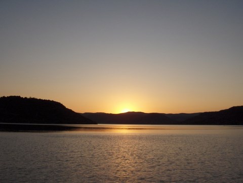 Lac du Salagou en soirée