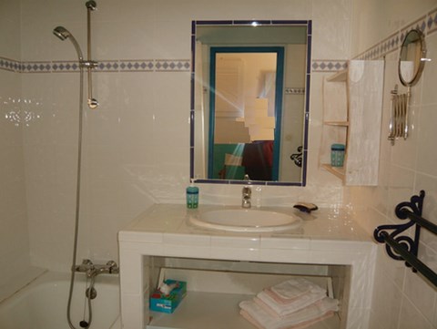 La Genestière-ch-bambou-s-d-bain